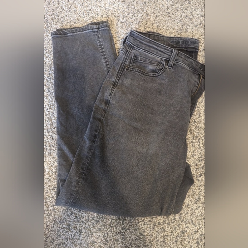 American Eagle, mom jeans in washed black, size 6
